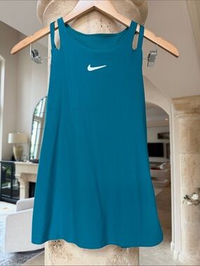 Nike Women's Teal Double-Strap Racerback Tank Size Extra Small